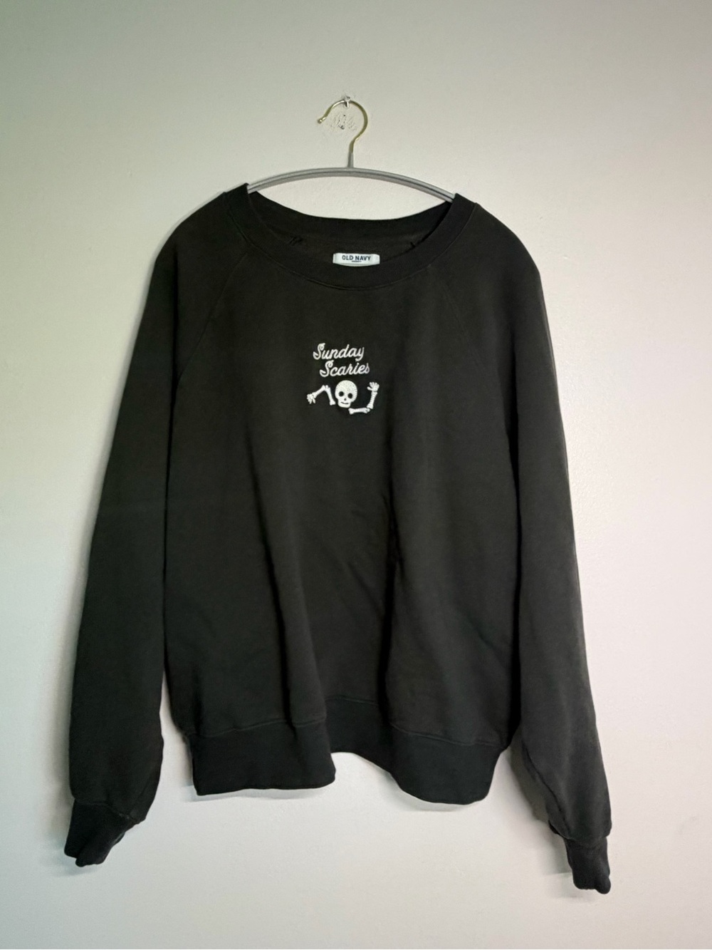 Old Navy Sunday Scaries Skeleton Embroidered Sweatshirt Black XL Halloween